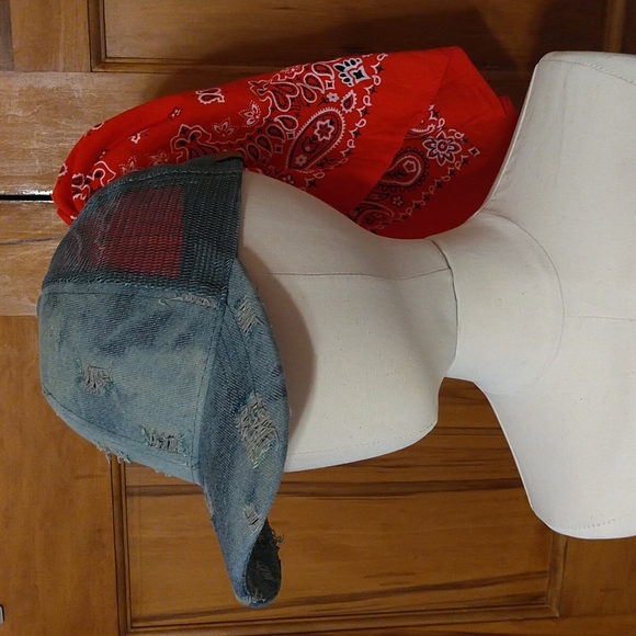 C.C. PonyCap Baseball Cap - Picture 4 of 11